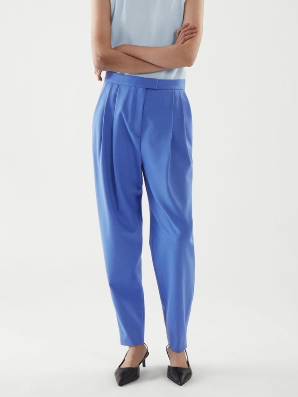COS Blue Pleated Tapered Pants with size zipper